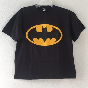 MEN BATMAN SHIRT SIZE L